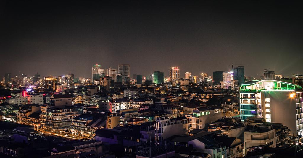 Point Boutique Hotel Phnom Penh Exterior photo