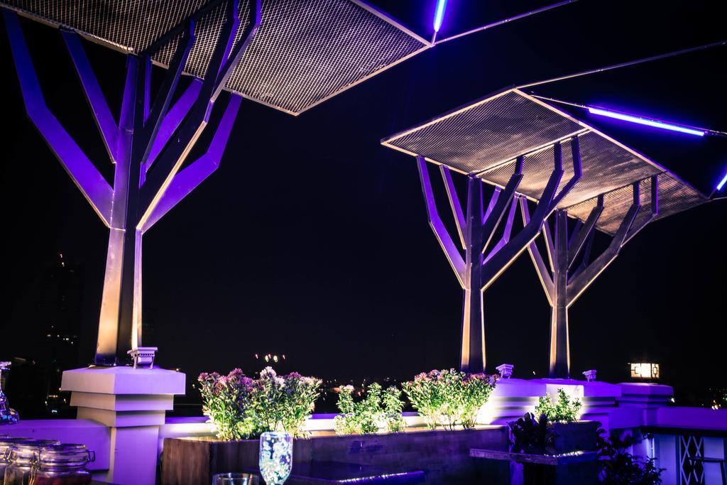 Point Boutique Hotel Phnom Penh Exterior photo